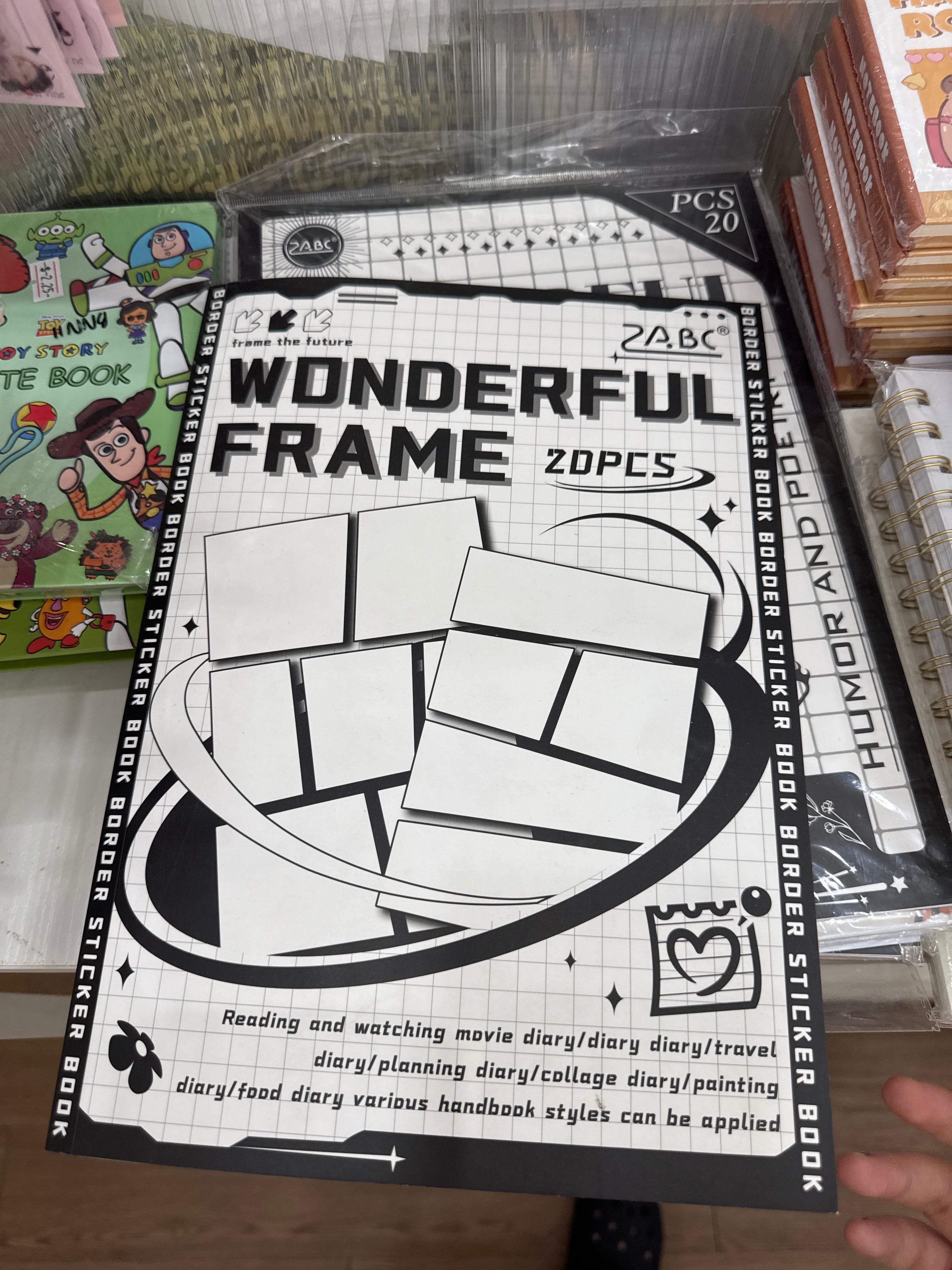 BNN30 | Wonderful Frame notebook A4 – GM School Lab