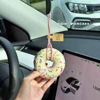 KC195 | White Donut keychain 3.25$